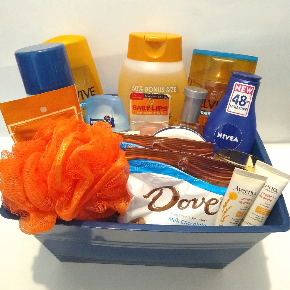 L'Oreal Camellia Bath & Body Gift Basket